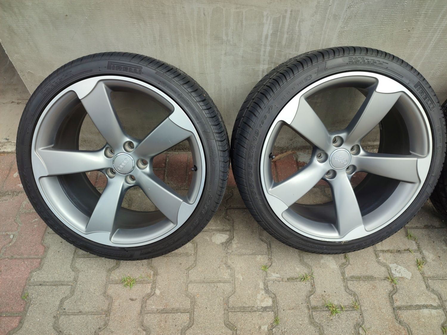 Felgi 19" Alufelgi OEM Audi Rotor 19" ET33 9J Opony Pirelli P ZERO