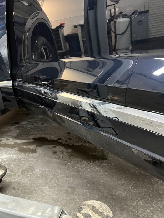 Накладки дверей (батони)VW Touareg ІІІ vw092.3y10