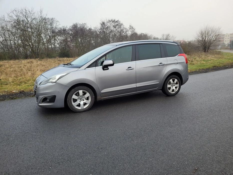 Peugeot 5008 2.0 Hdi 150KM 7os HUD NAVI Bluetooth