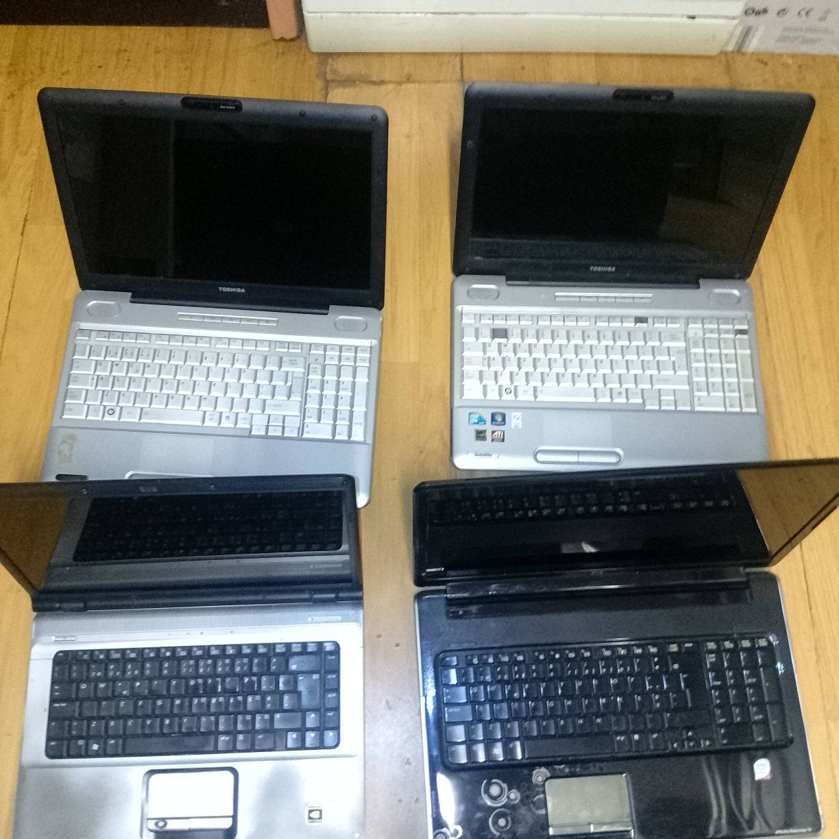 Vendo lote 9 portáteis para peças
