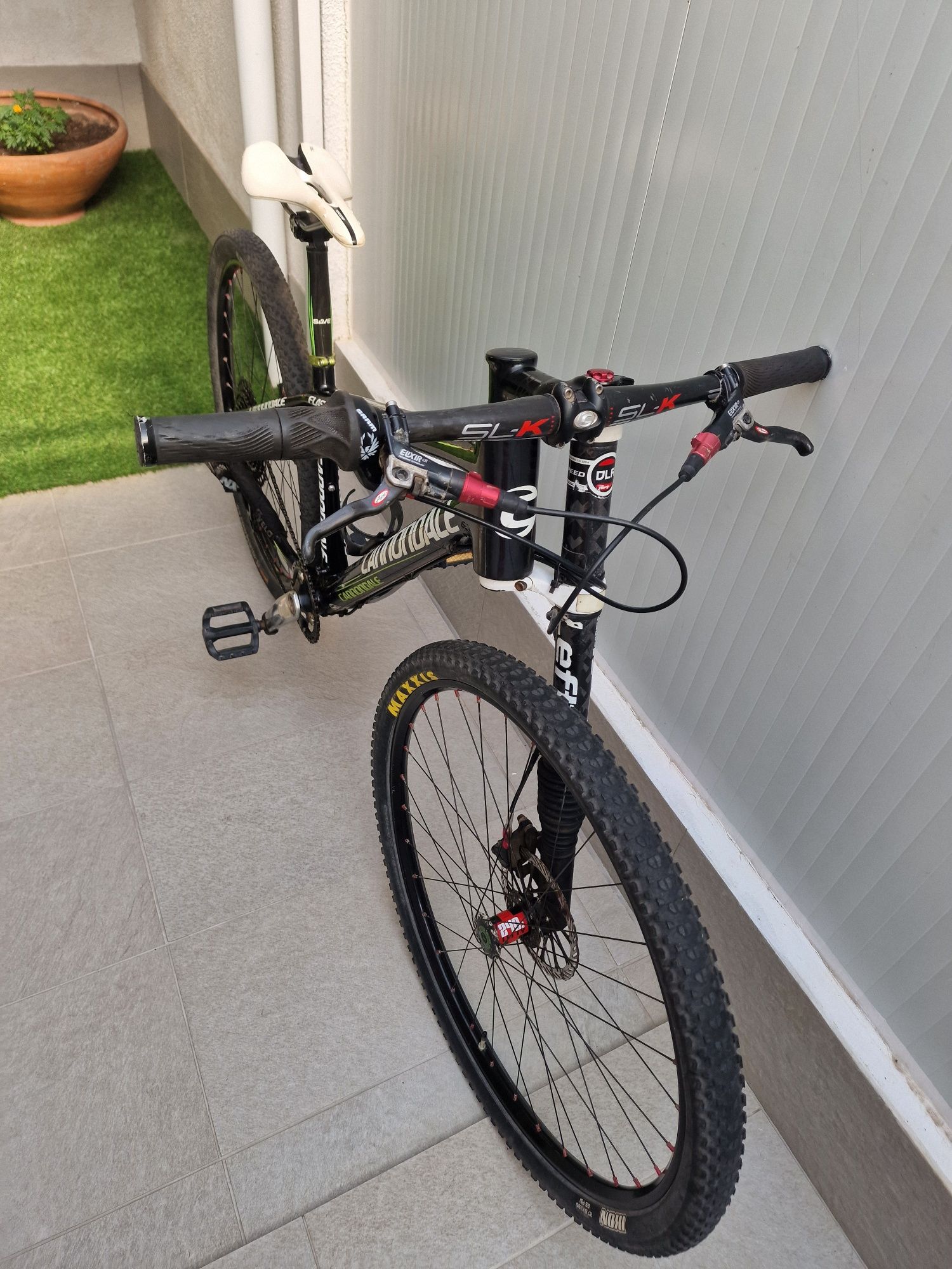 Bicicleta CANNONDALE em carbono