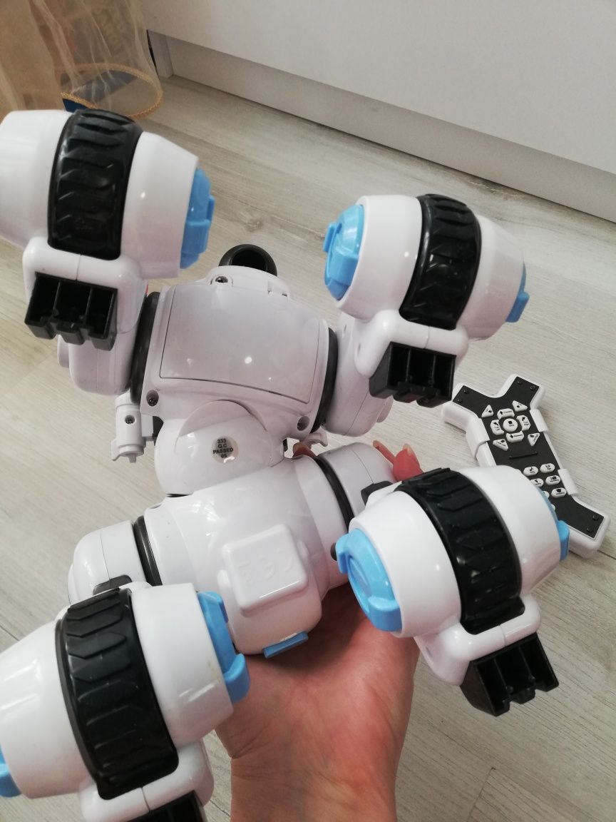Інтерактивний робот пес