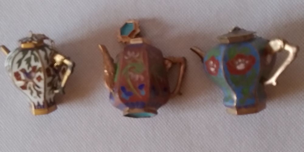 Bules em cloisonne