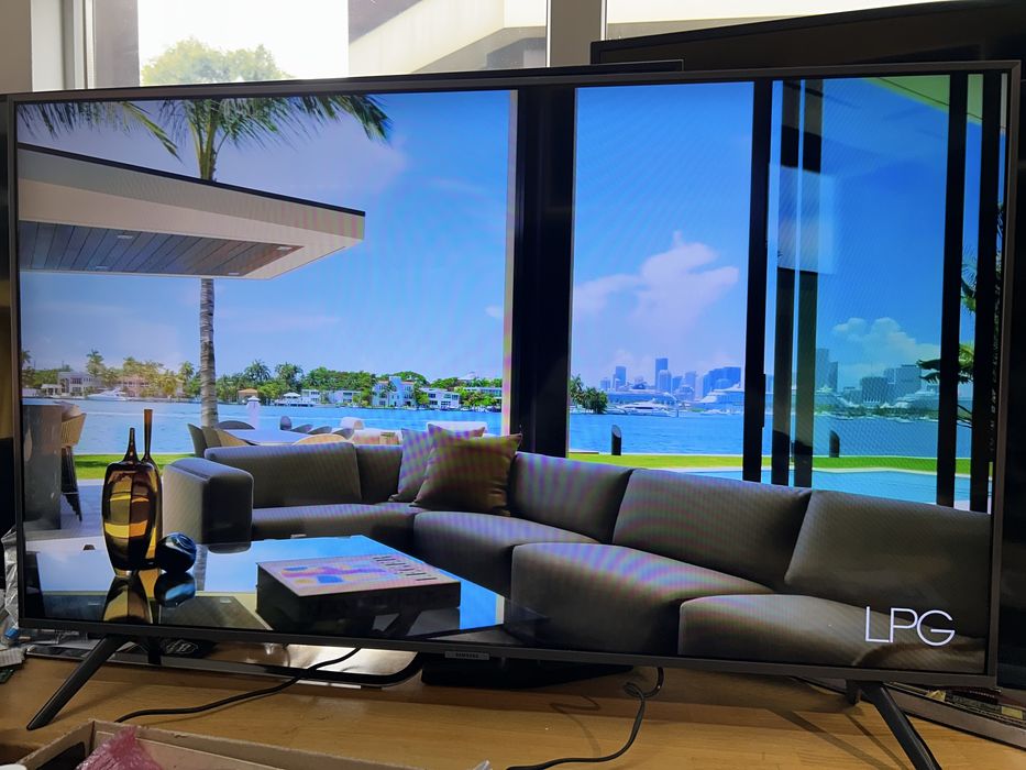Телевізор 43” 4K Samsung UE43TU7100UXUA, Smart TV.