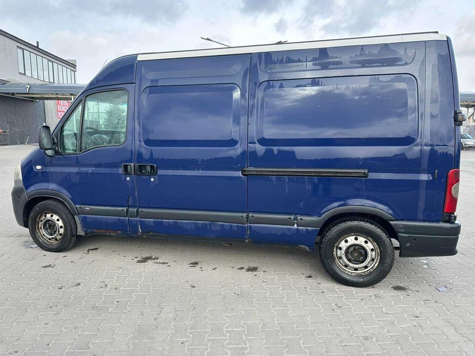 Бус Renault Master 2007 року