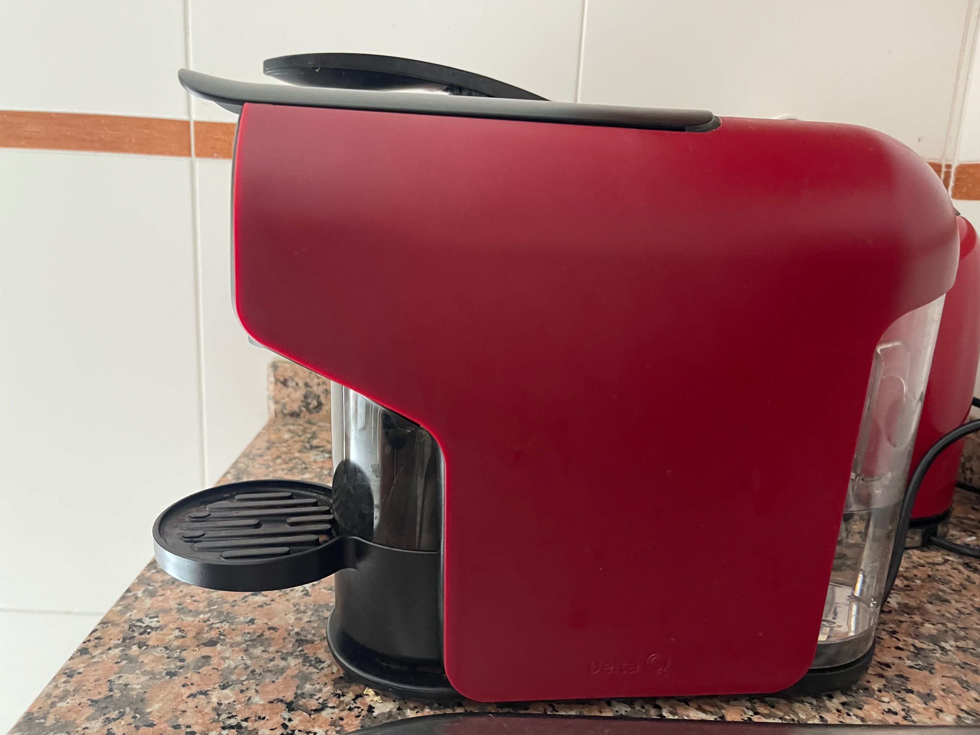 Cafeteira Delta Vermelha