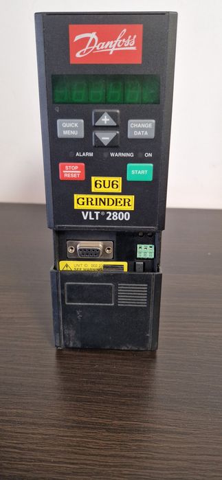 Falownik trójfazowy Danfoss 1,7 kVA 2.1 A