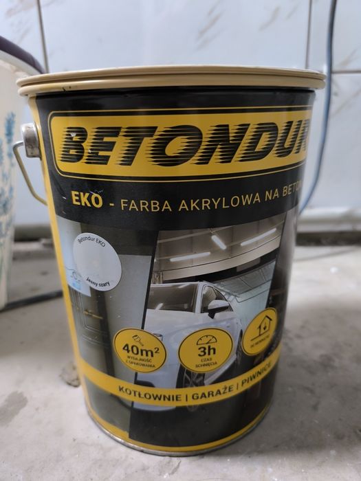 Sprzedam farbę do betonu jasno szarą