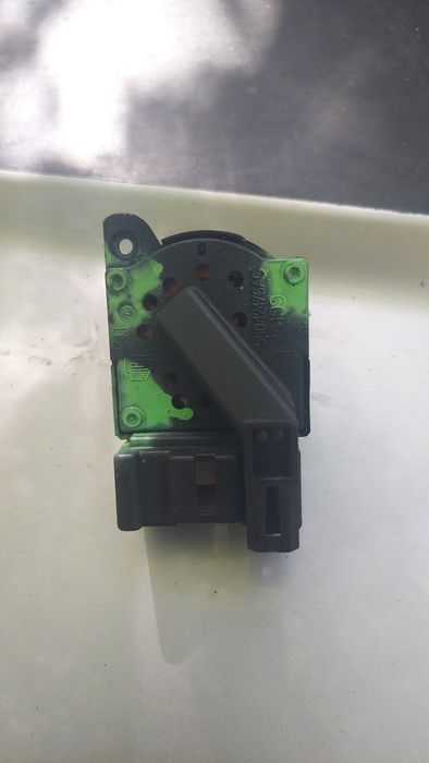 Продам контактну групу замка запалювання Jeep grand cherokee 3.1 tdi