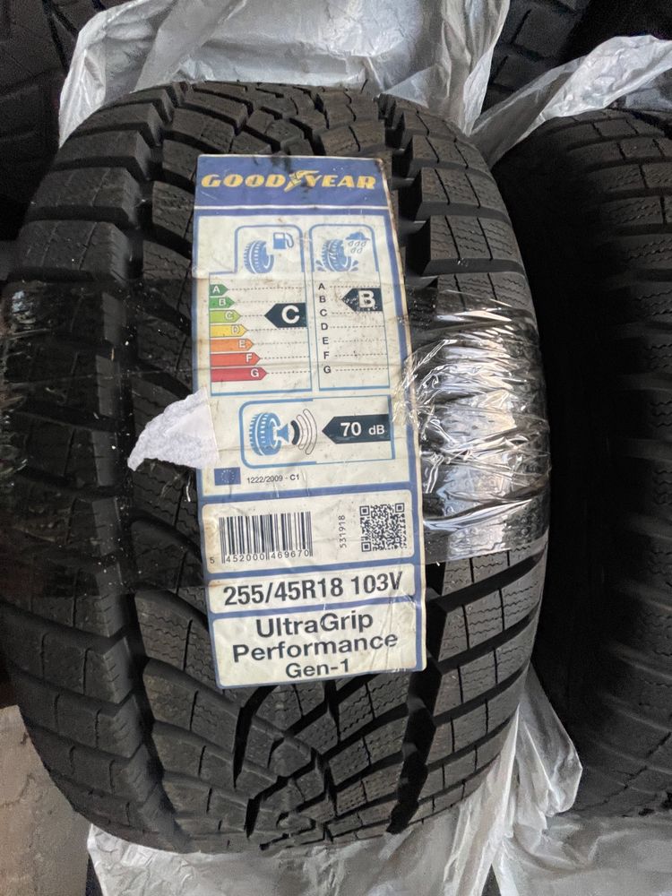 Зимова резина 255/45 R18 GoodYear Ultra Grip Performance Gen-1