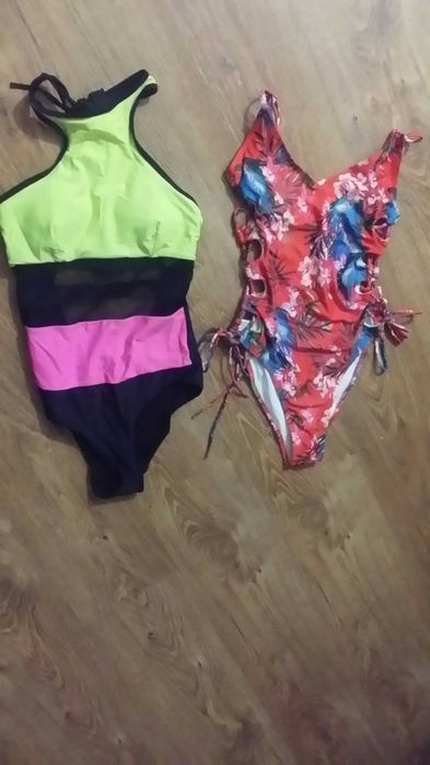 Купальники жіночі