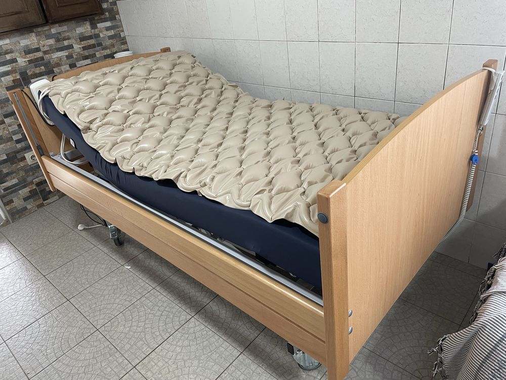 Cama articulada elétrica com colchão