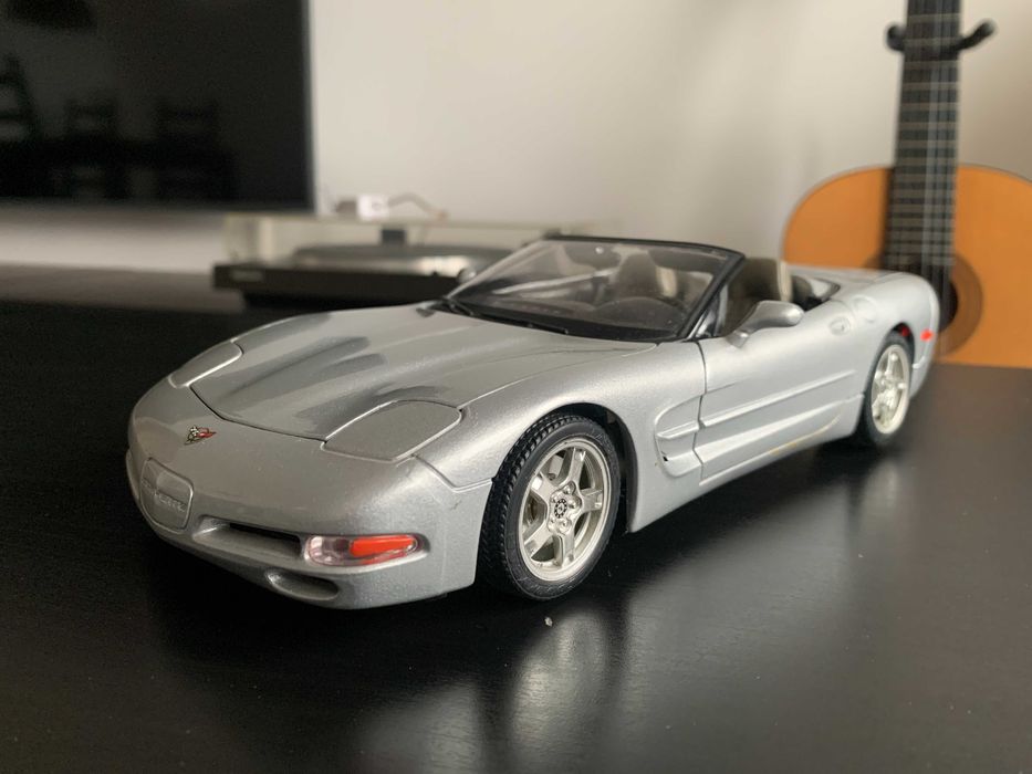 Bburago Chevrolet Corvette C5 1997, skala 1:18, stan bdb, Ursynów
