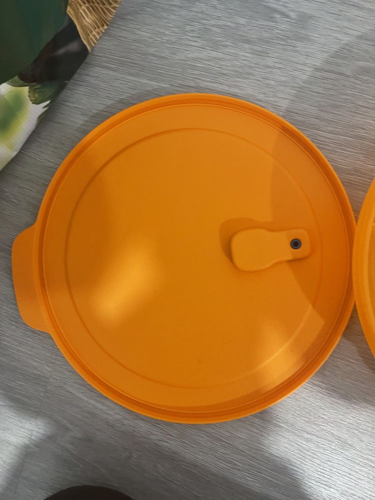 Conjunto de 2 tupperwares iguais