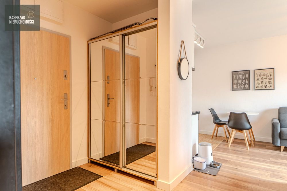 Braniborska - Smart TV 49' - Klima - Parking - 3 pokoje od listopada