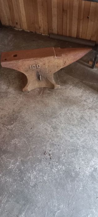 Kowadło kowalskie jednorożne 100 kg