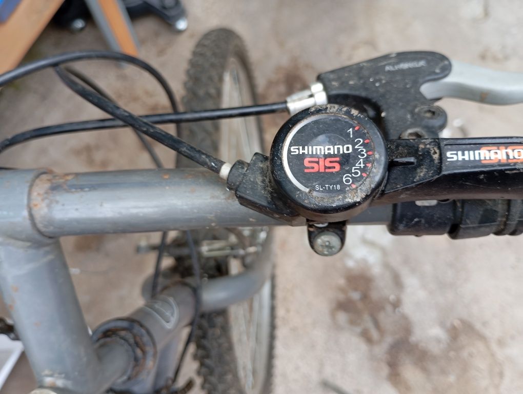 70€  bicicleta Shimano roda26 tem corrente partida entrego e