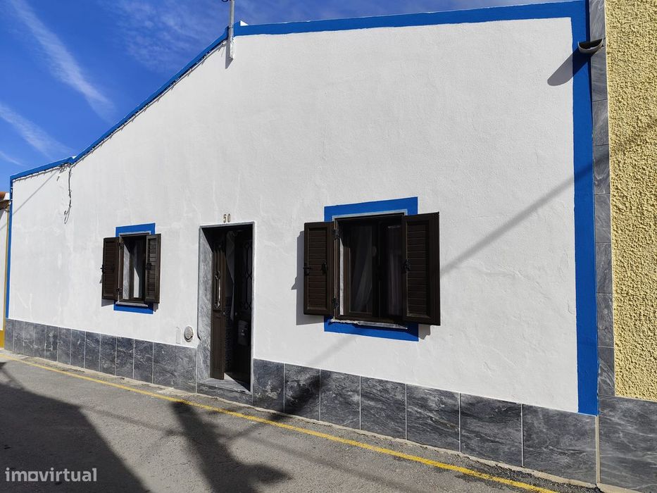 Moradia Terrea com Quintal