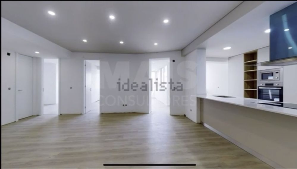 Apartamento T2 no Centro Sul - entrada imediata