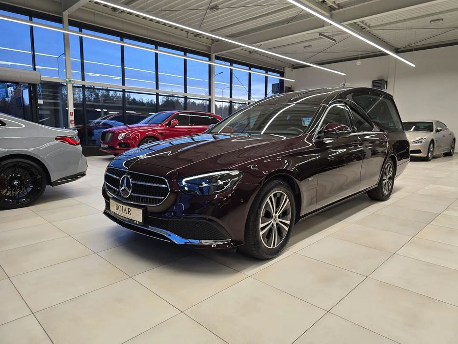 Mercedes-Benz Klasa E BOJAR CARS / MODEL 213 2 OSOBOWY/ Karawan / Specjalny Pogrzebowy /