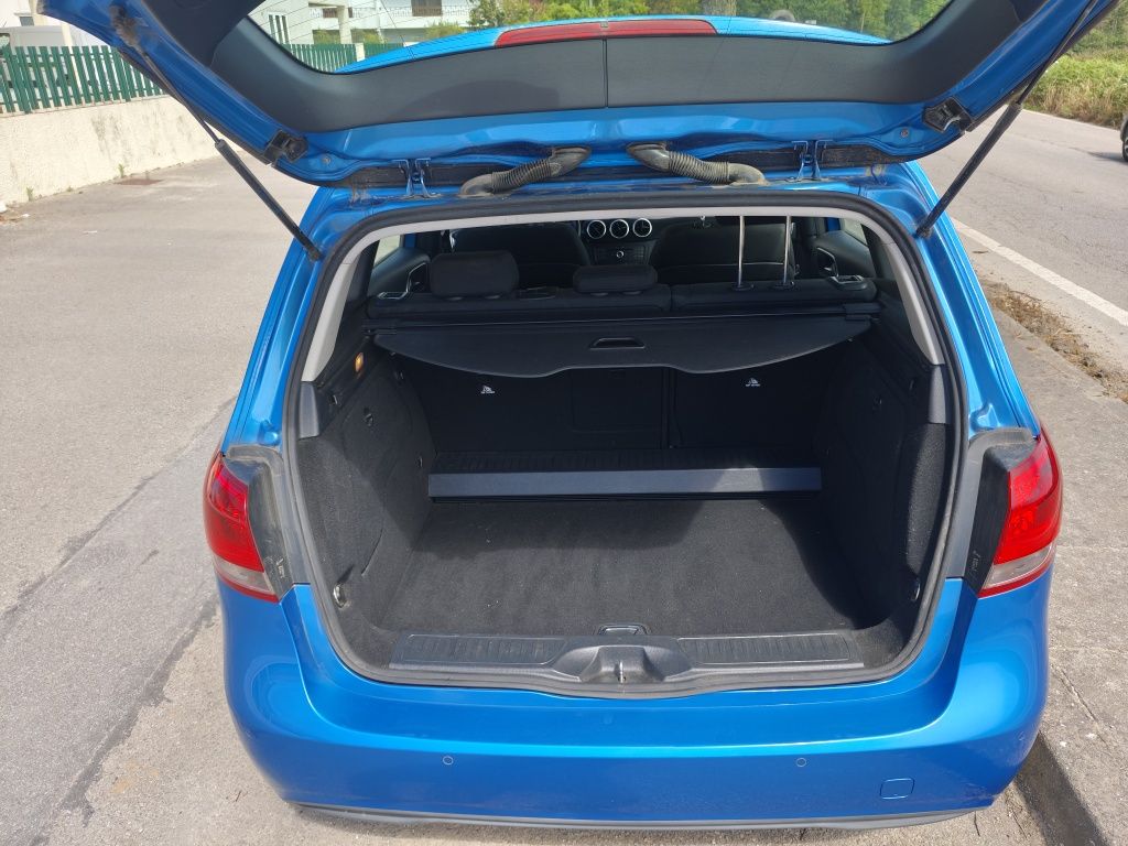 B180 azul em excelente estado