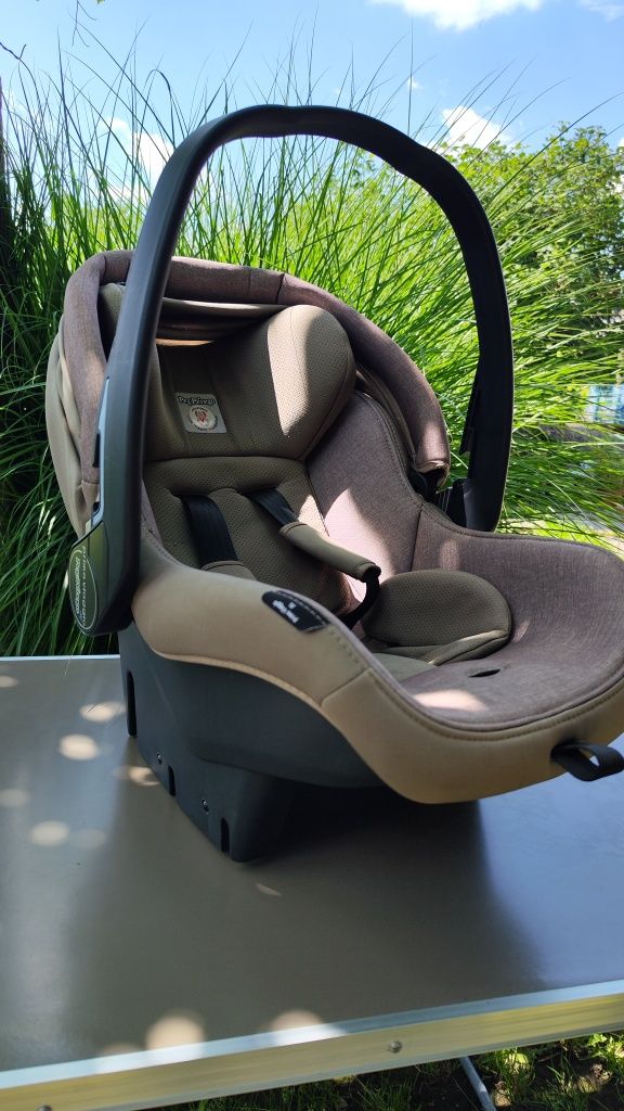 Автокрісло Італія Peg-Perego
