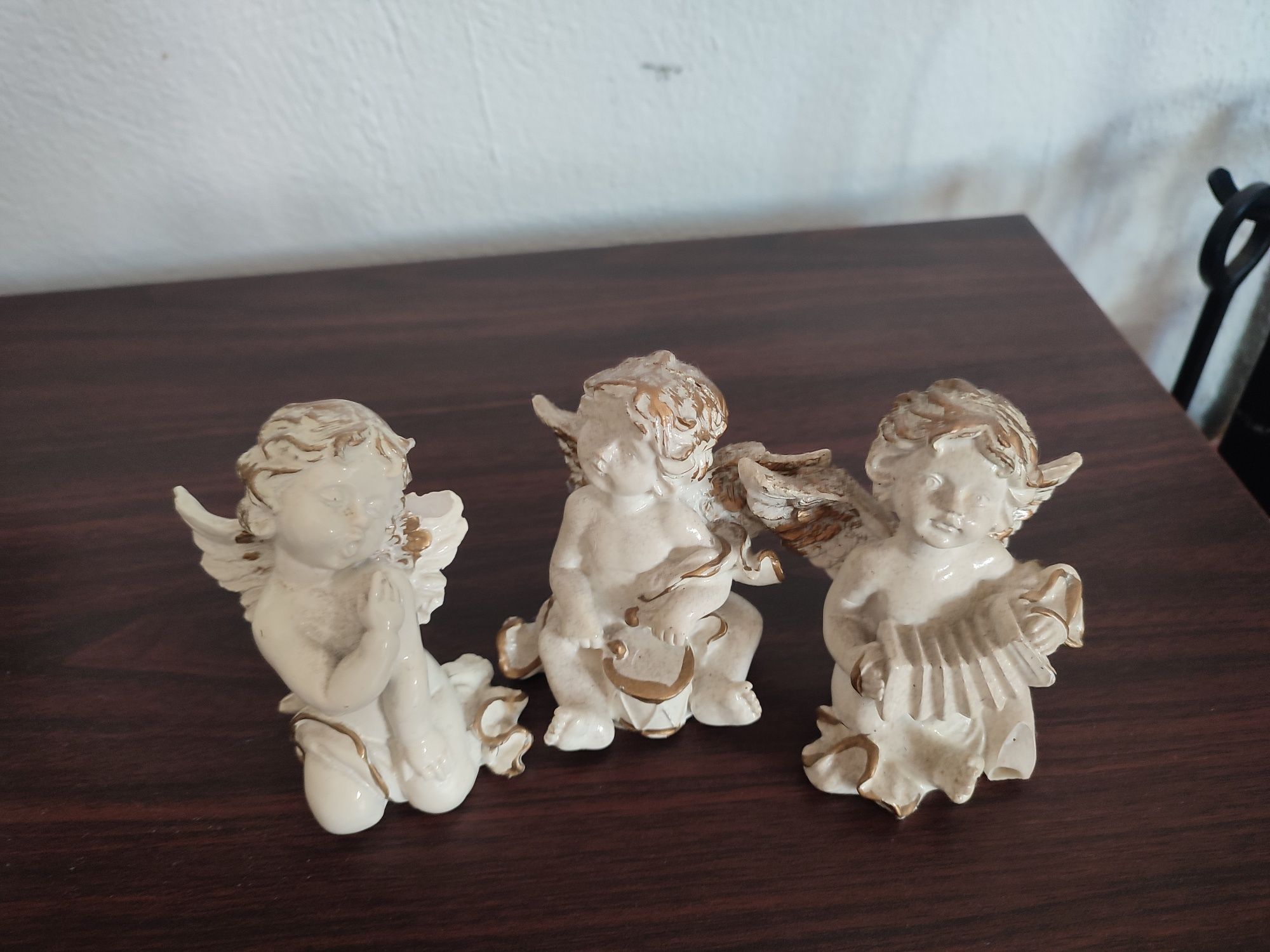 Anjos em resina peças peq