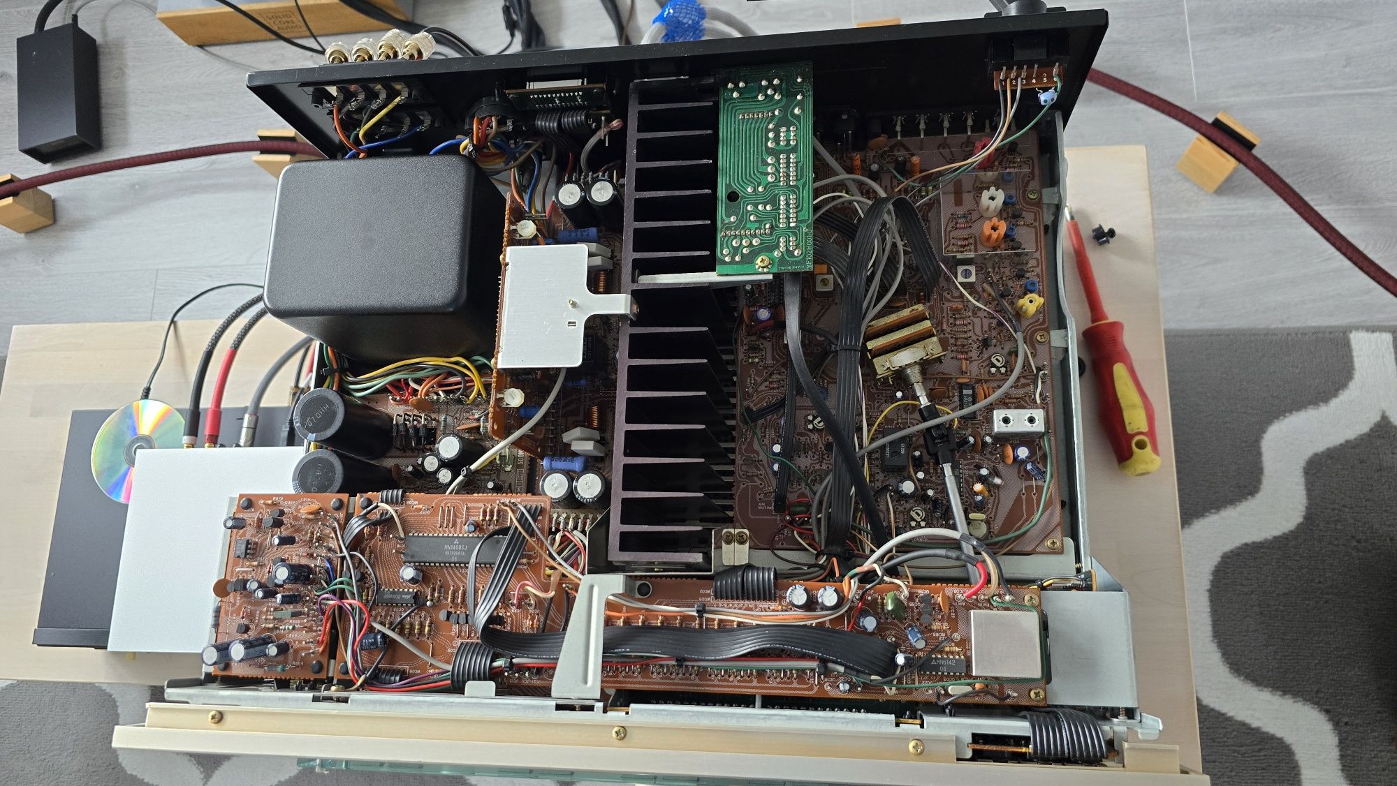 Amplituner wzmacniacz Marantz SR 8010 DC. Vintage.