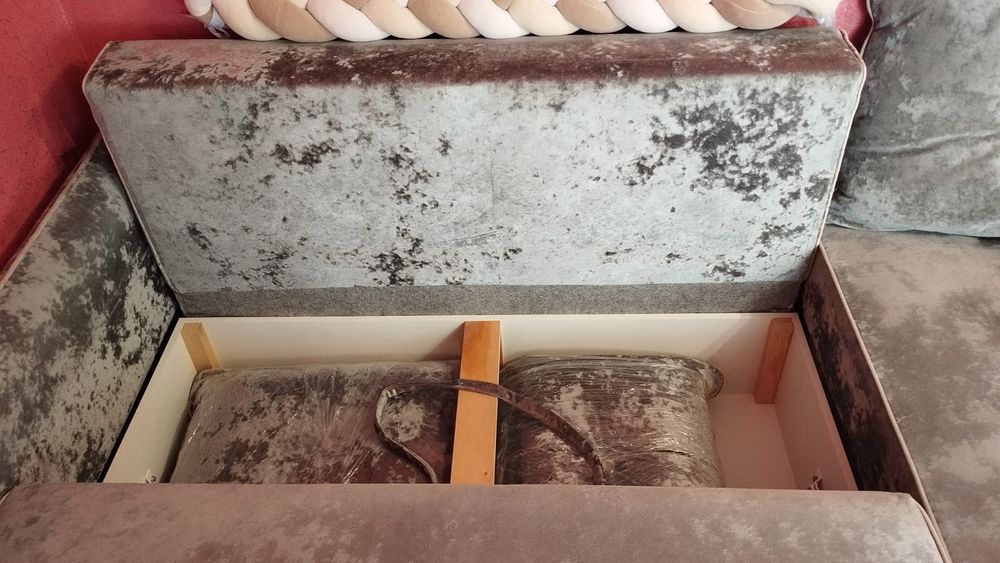 Диван угловой в хорошем состоянии