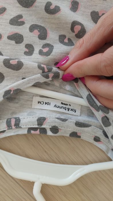 Dwie sukienki Sinsay bawełniane 104 i 110