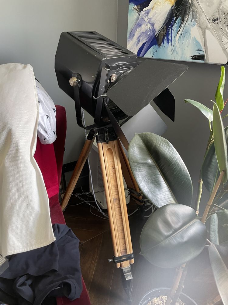 Lampa sceniczna reflektor teatralny vintage