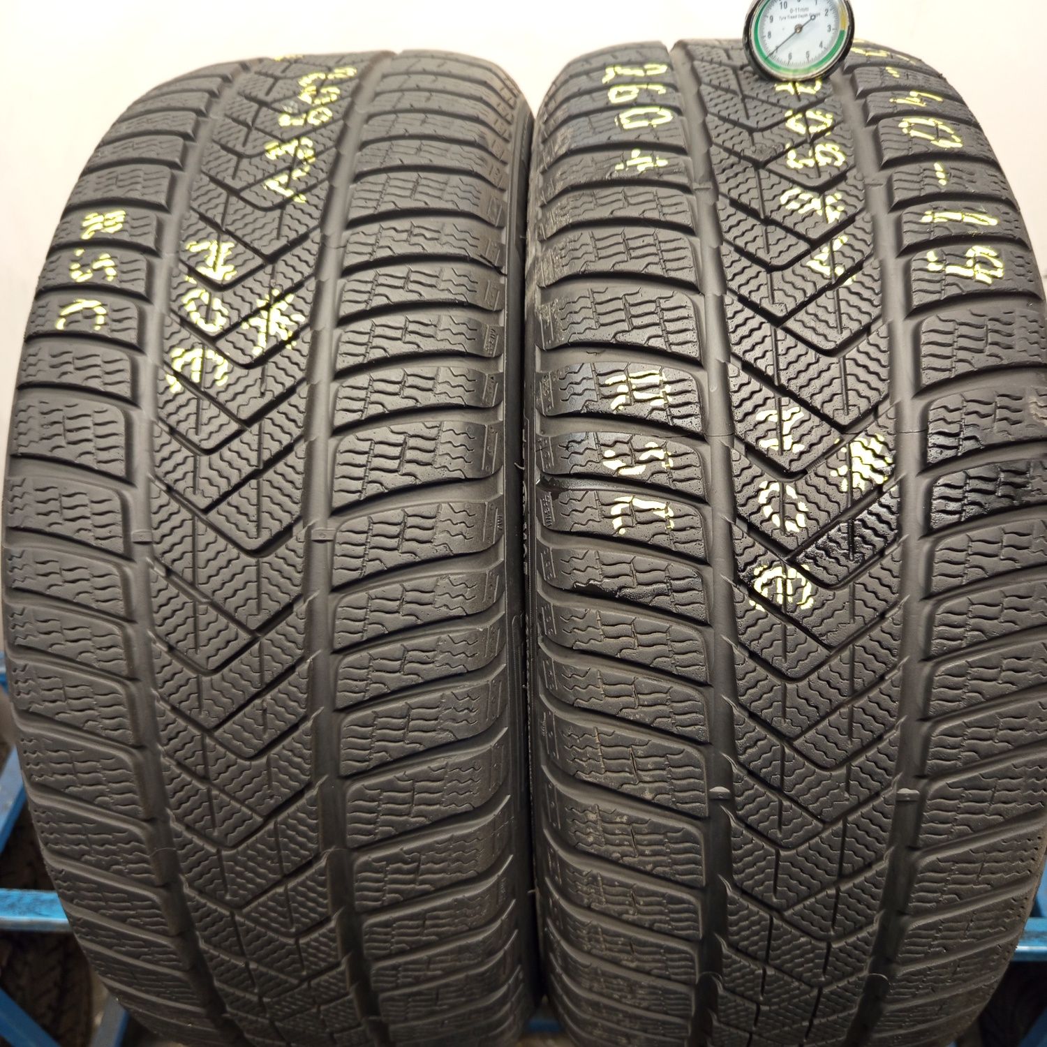 245/40R19 Pirelli Sottozero 3