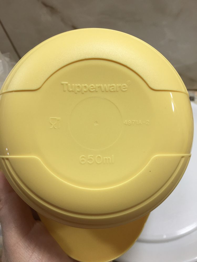 Tupperware нова