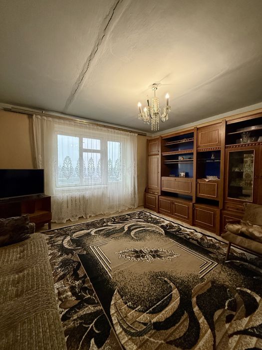 Оренда кімнати вул. Золота , 23 ! Центр , вільна і готова до заселення