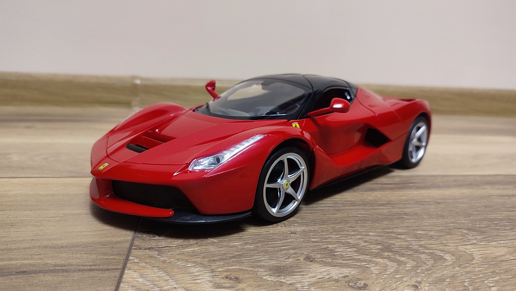 Autko Rastar ferrari LaFerrari  1/14 zdalnie sterowany RC