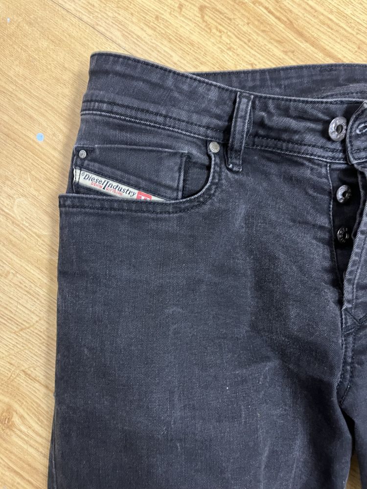 Calça jeans diesel