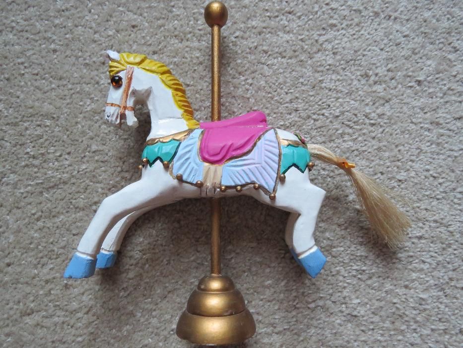 Konik koń drewniany ozdoba rzeźba zabawka, konie na biegunach, różne