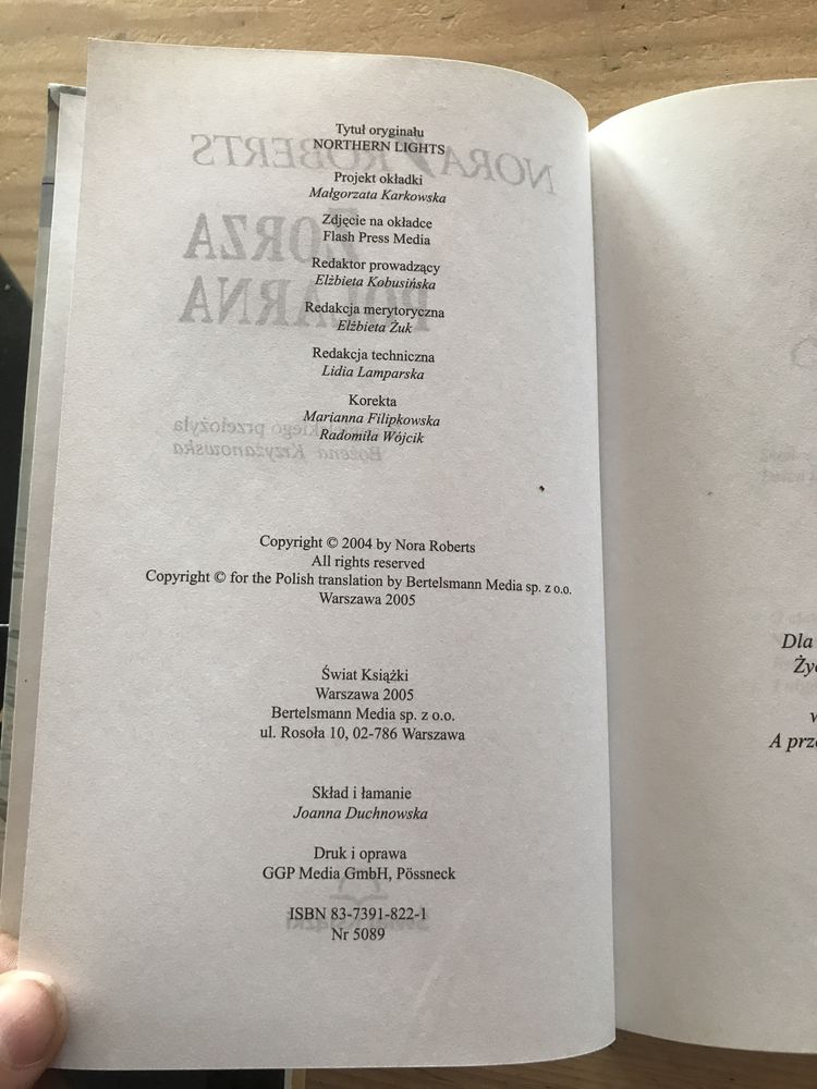 Nora Roberts -Zorza polarna ,Więzy krwi