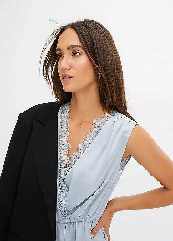 B.P.C top satynowy niebieski indygo z koronką r.42