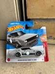 Hot Wheels "Nissan Skyline 2000GT-R LBWK" - Novo, Selado
