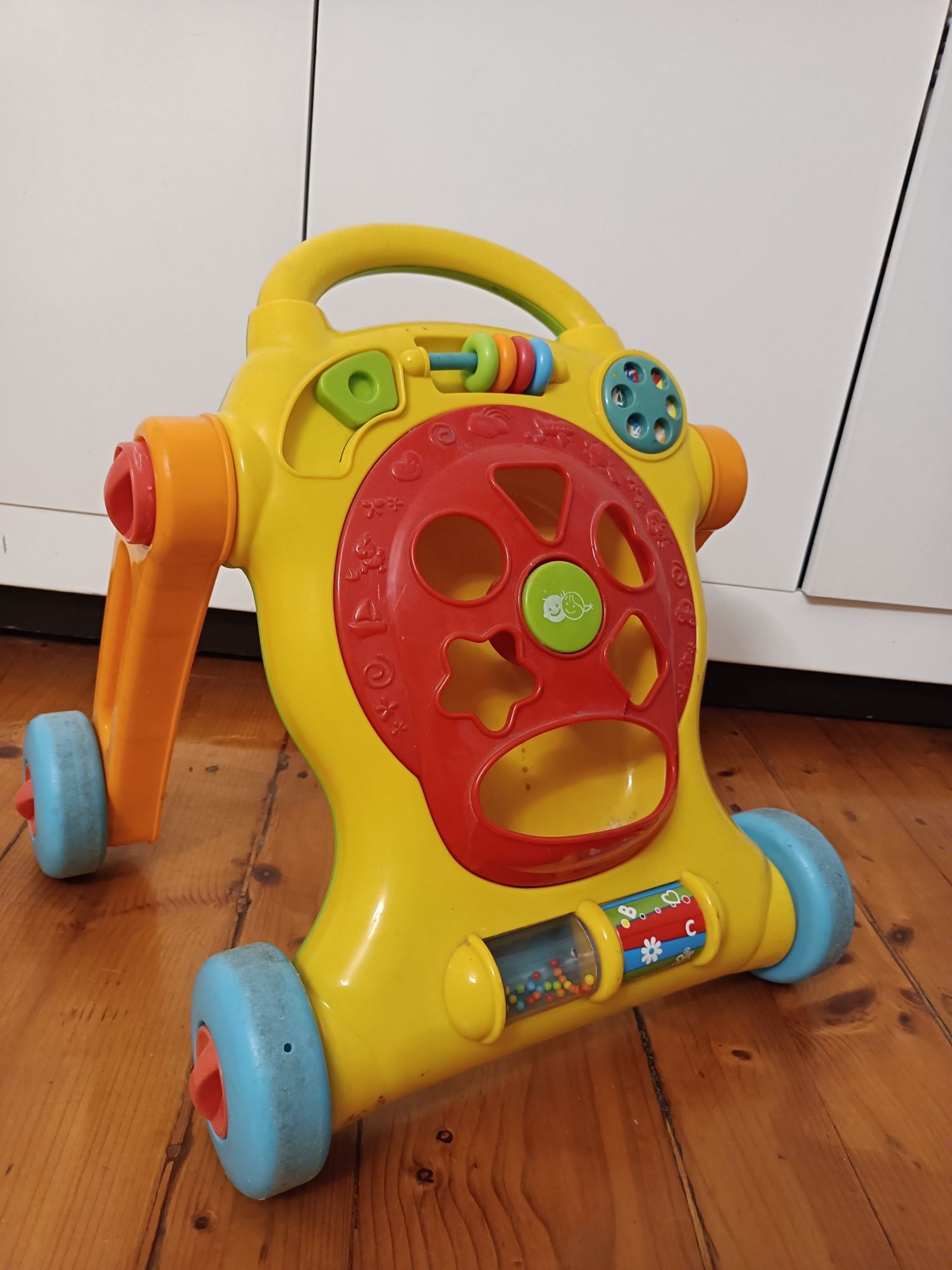 Jeździk, odpychacz, pchacz dla dziecka, niemowlaka