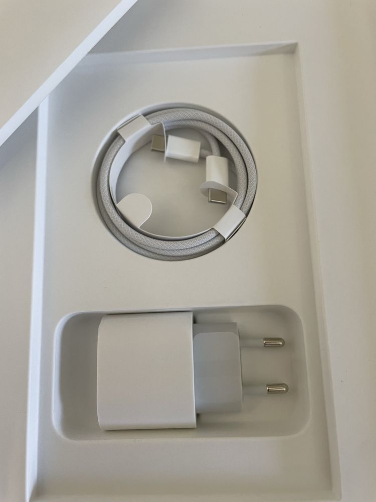 Apple iPad 10,9 polegadas 64gb Wi-Fi (Silver) - 10ª geração