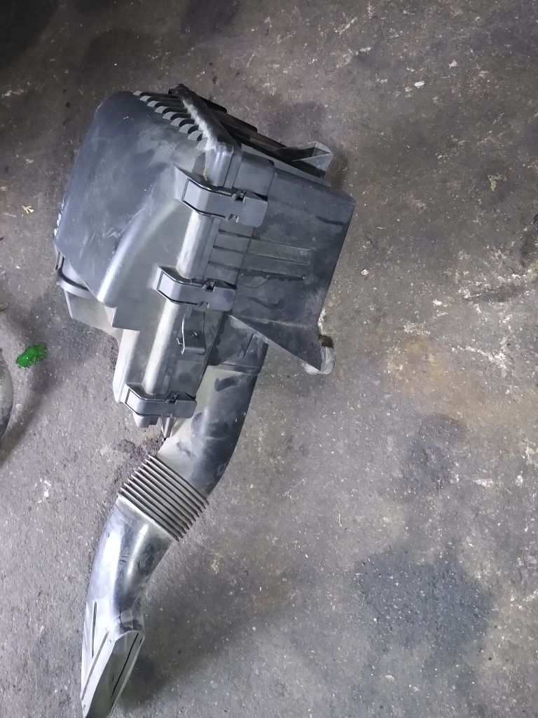 Obudowa filtra powietrza Volvo v70 II S60 I