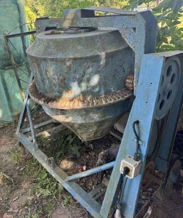 Betoniarka 250 l