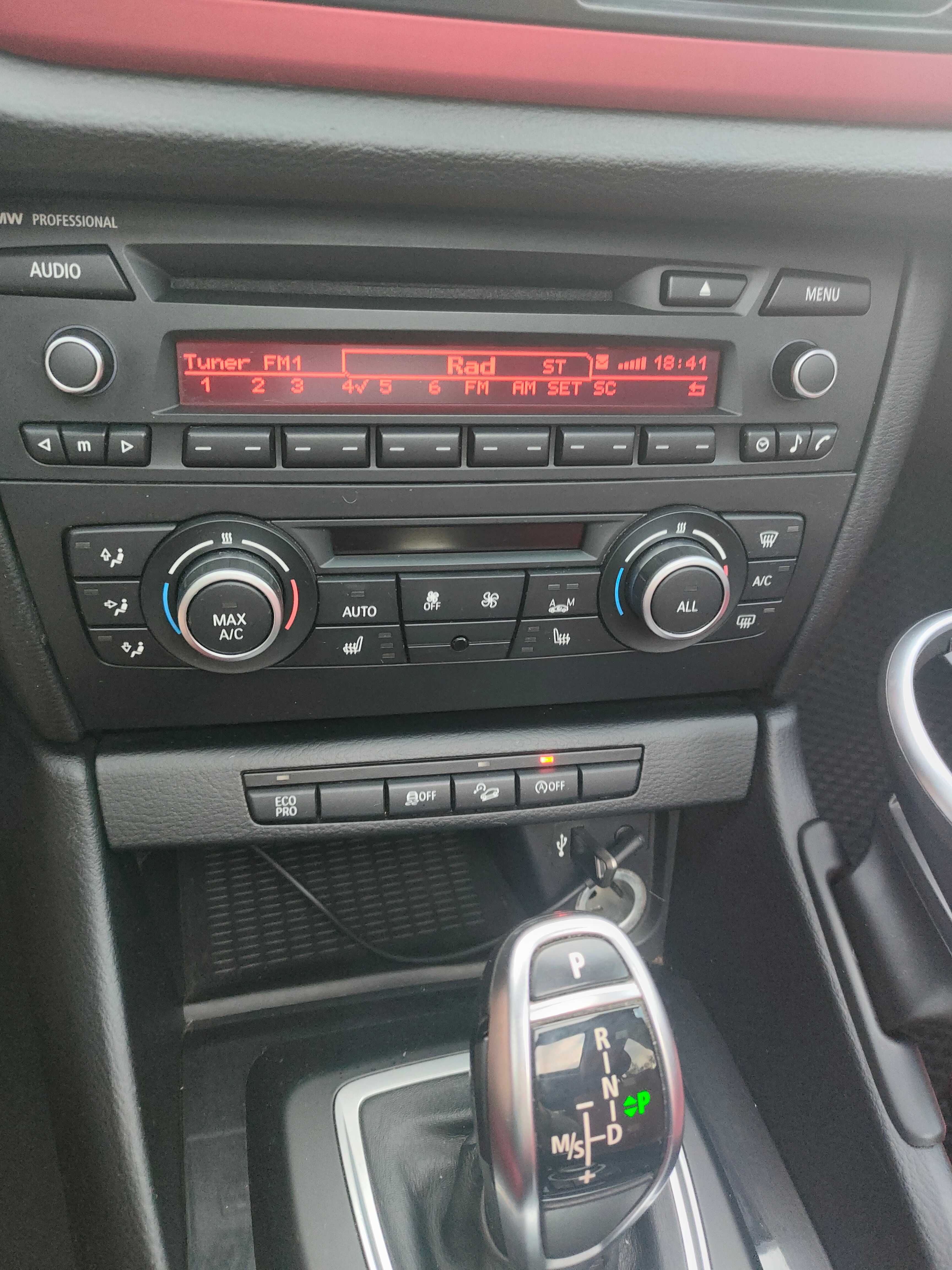 Продам БМВ х1 2014 xDrive 28i