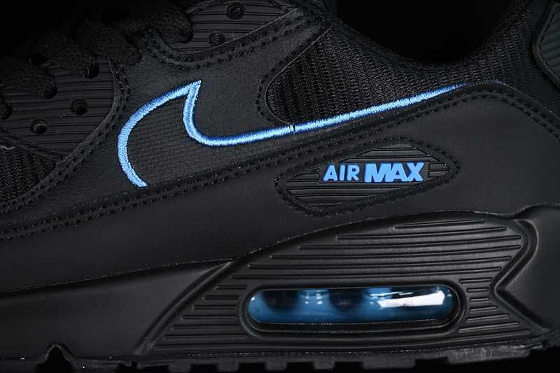 Nike Air Max 90
Black University Blue