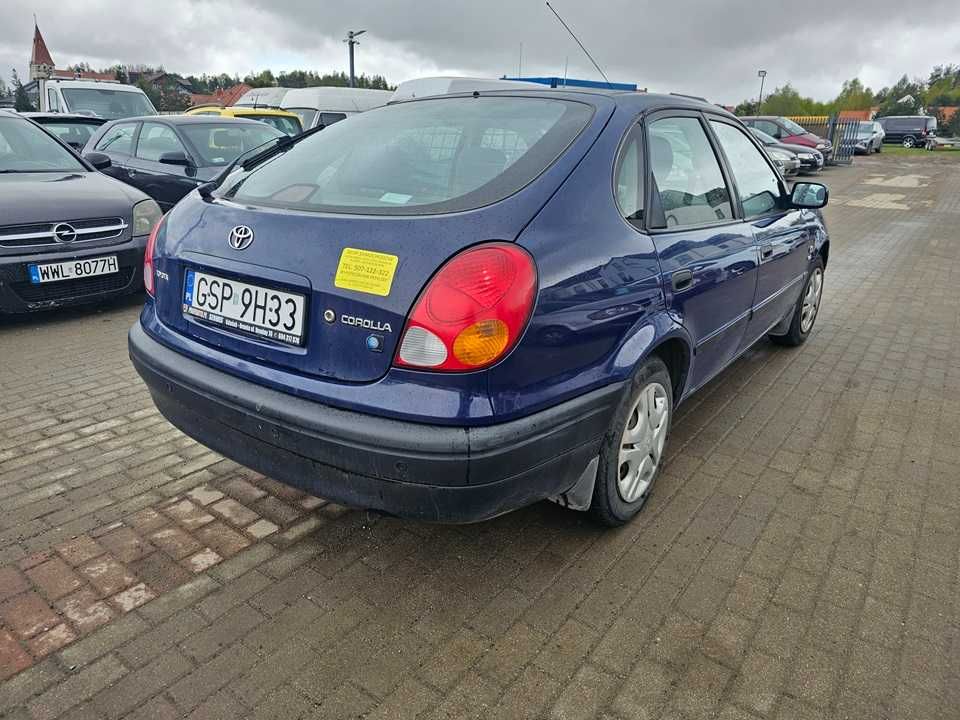 Toyota Corolla 2000 rok 1.4 Benzyna Opłaty aktualne !!