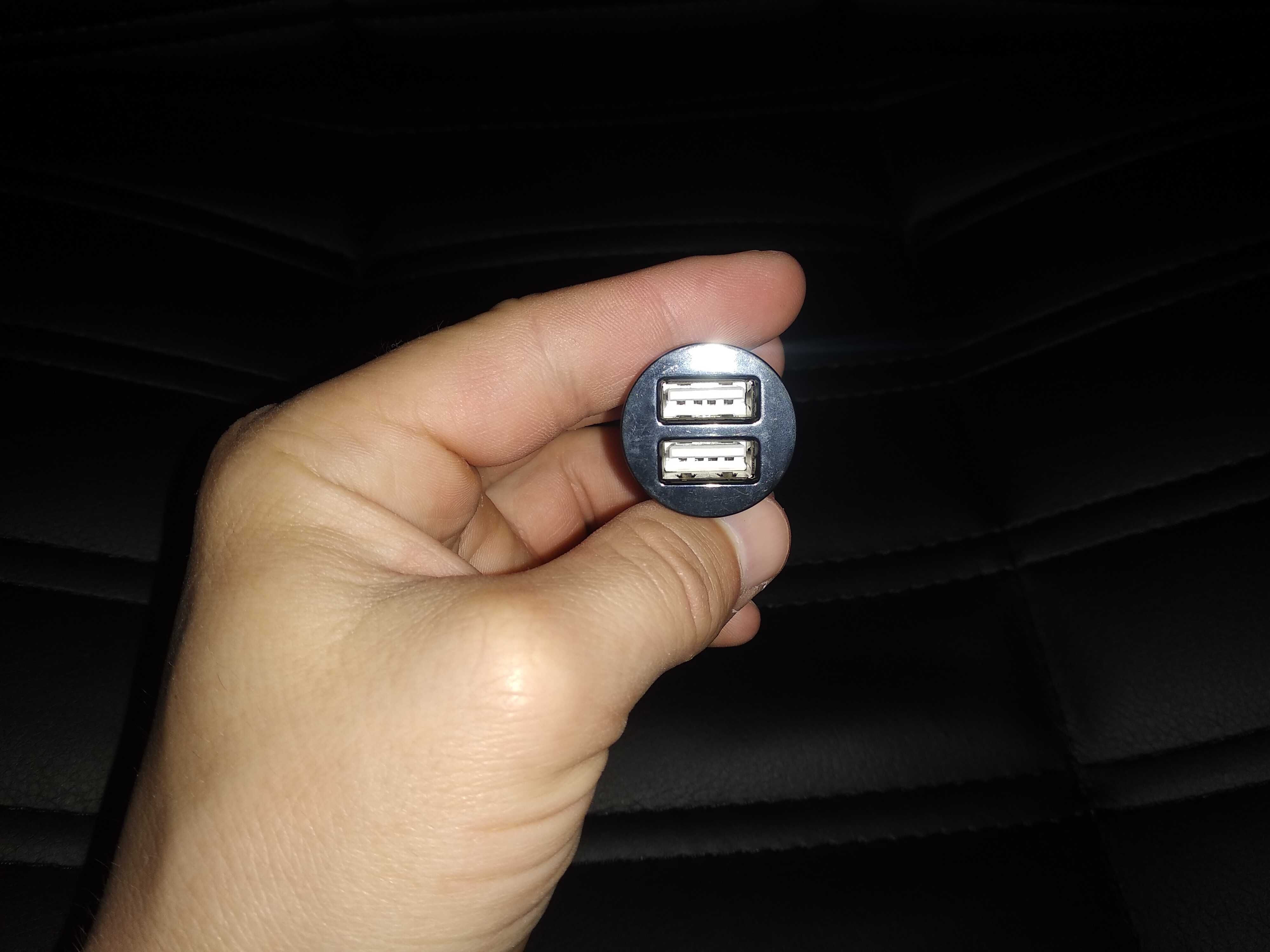 Новая зарядка для телефона в авто 2 USB от прикуривателя