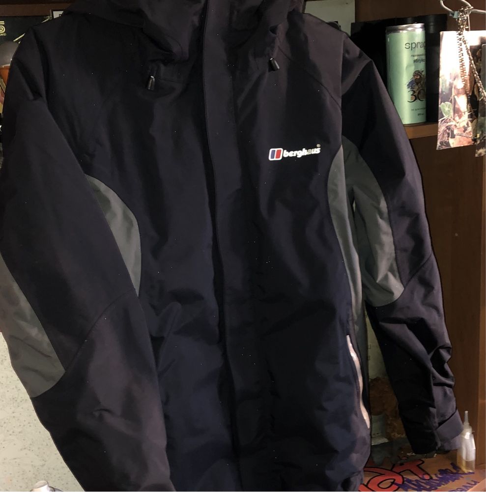 Курточка Berghaus