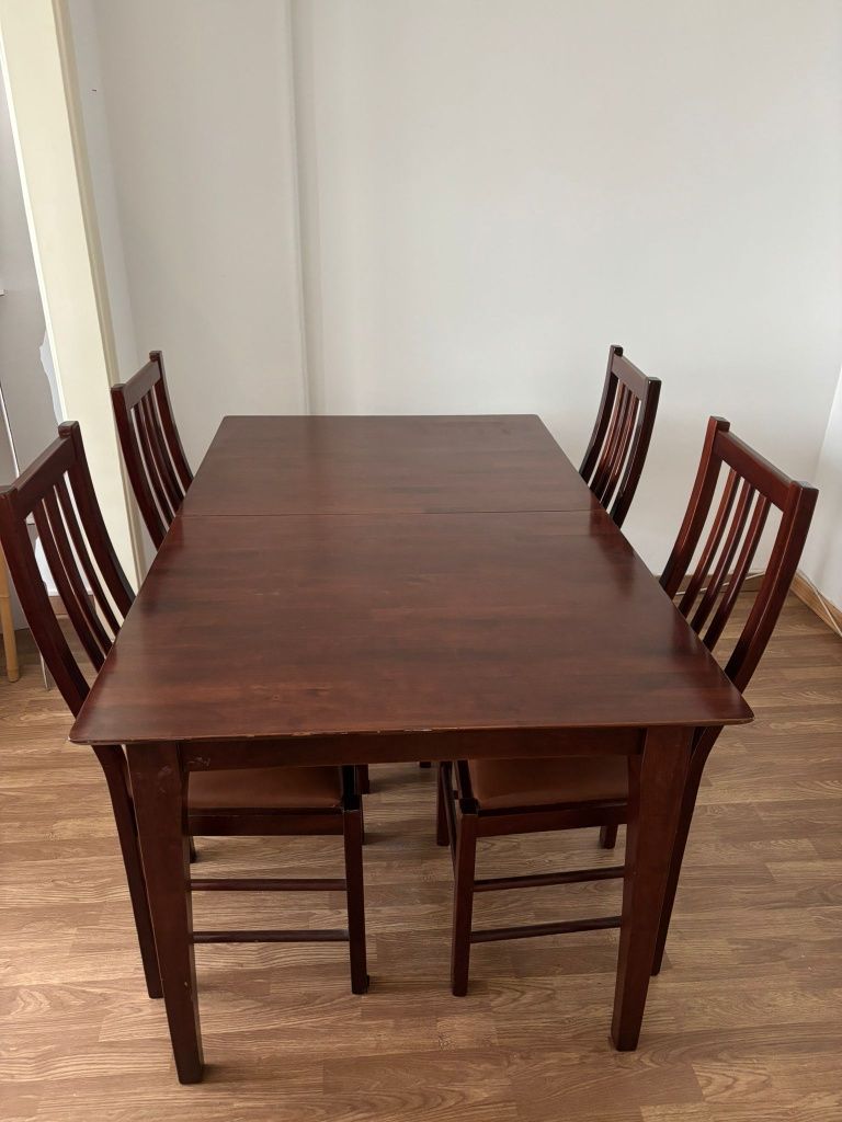 Mesa extensível de Mogno e Cadeiras